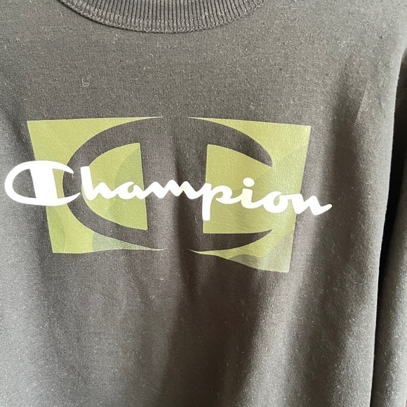 Champion black and green camo logo sweatshirt. - Picture 3 of 4